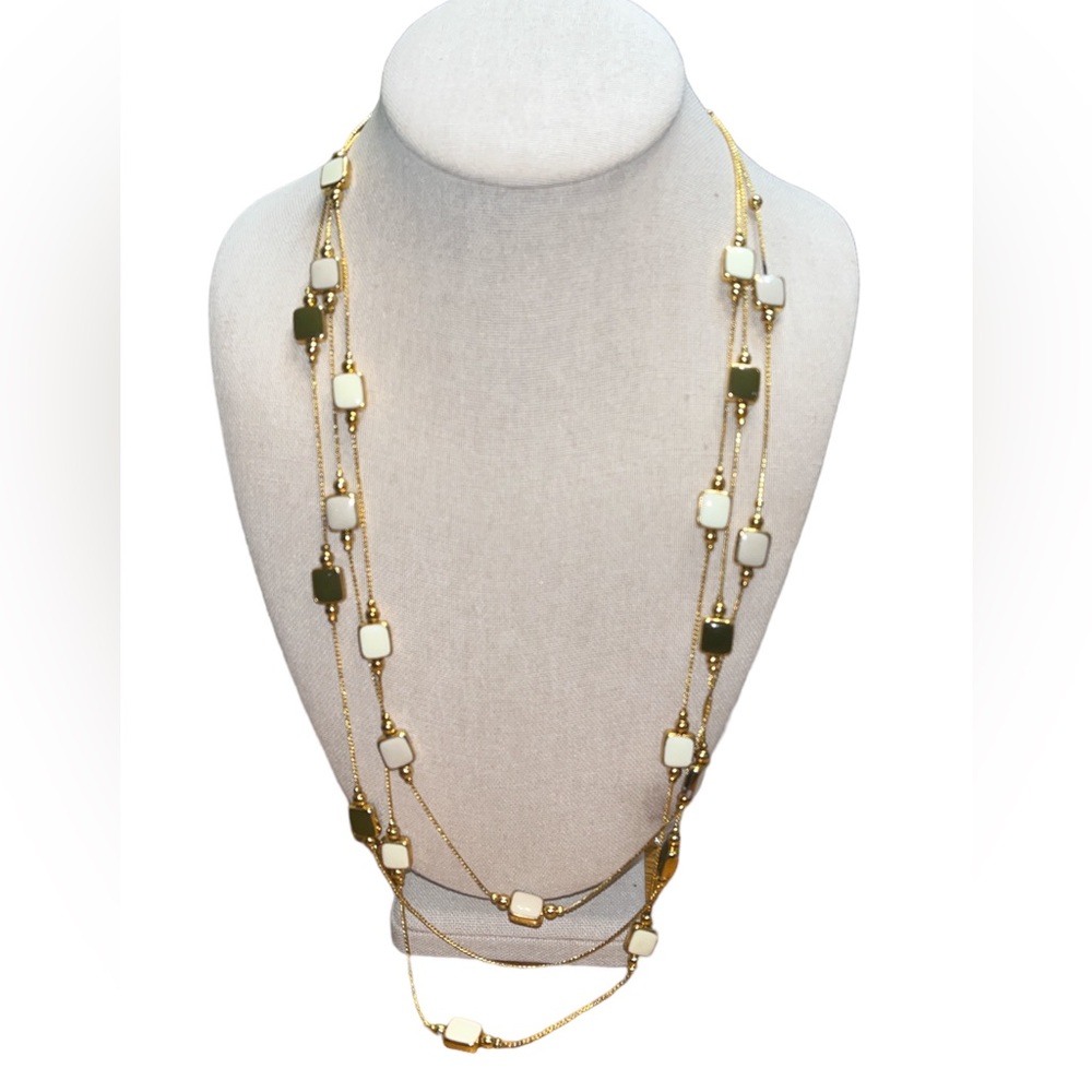 ✨ 3/$15 ✨ Gold Toned Three Strand Necklace